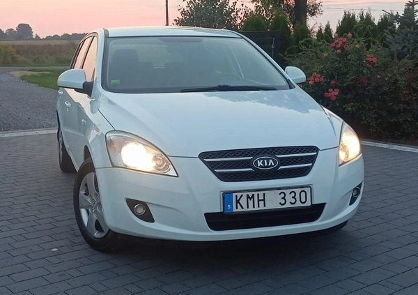 Kia Ceed cena 19800 przebieg: 157000, rok produkcji 2008 z Białobrzegi małe 254